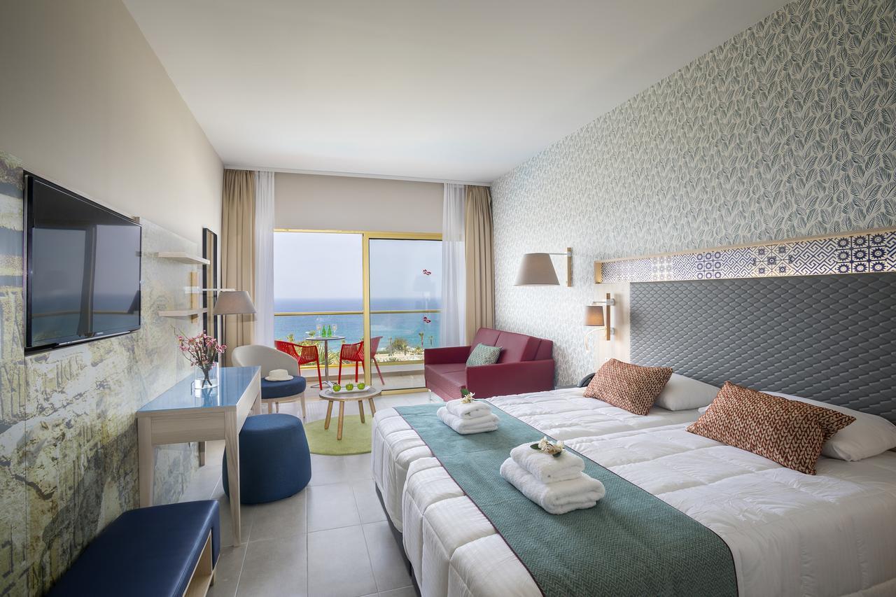 Family Room with Sea View,654934968:JPEG