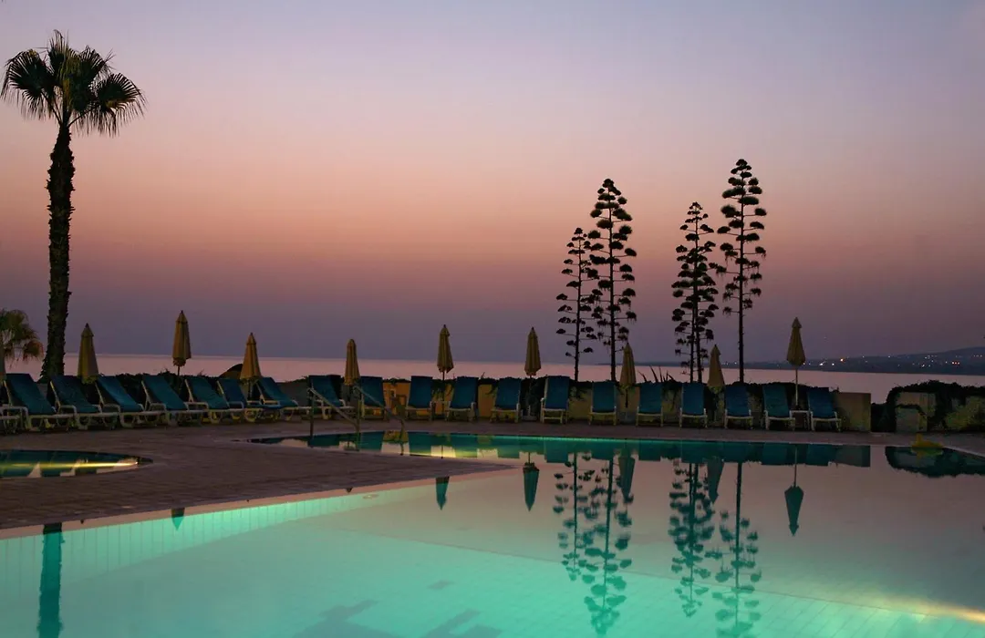 Cynthiana Beach Hotel-1